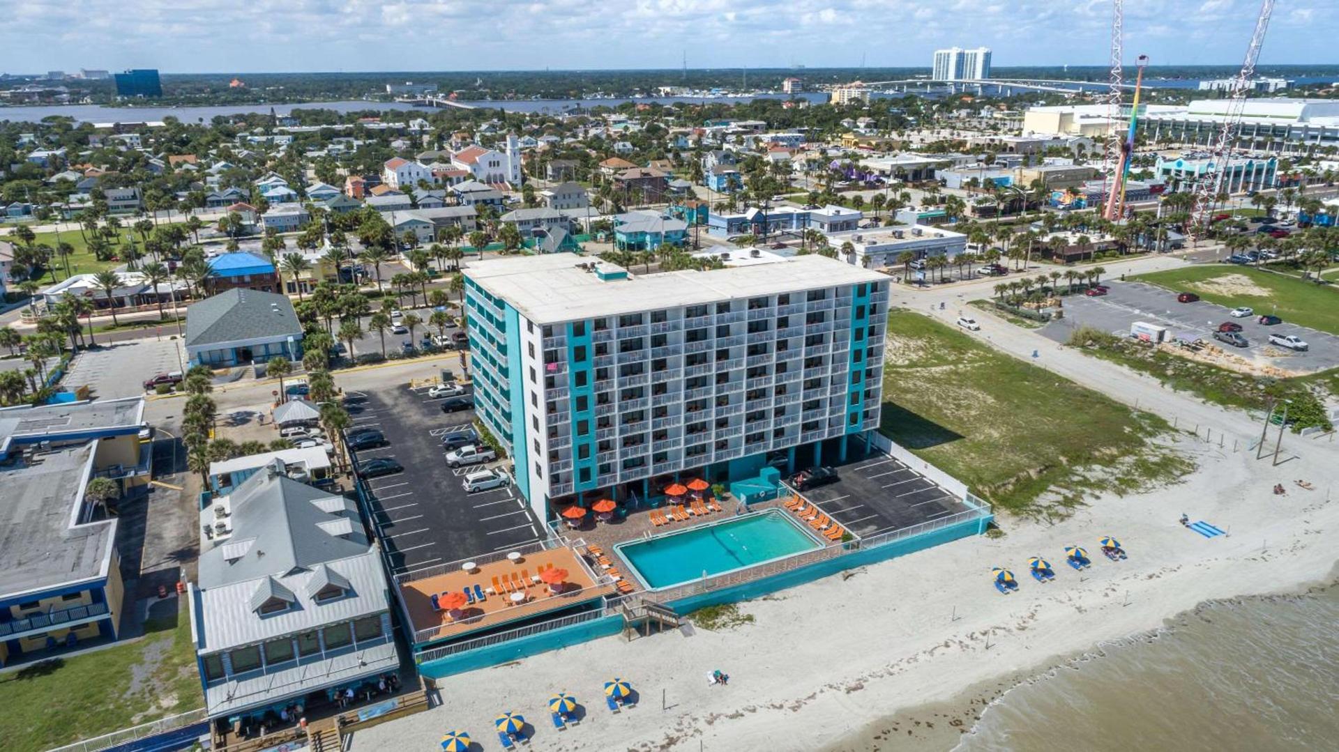 Comfort Inn & Suites Daytona Beach Oceanfront photo 8