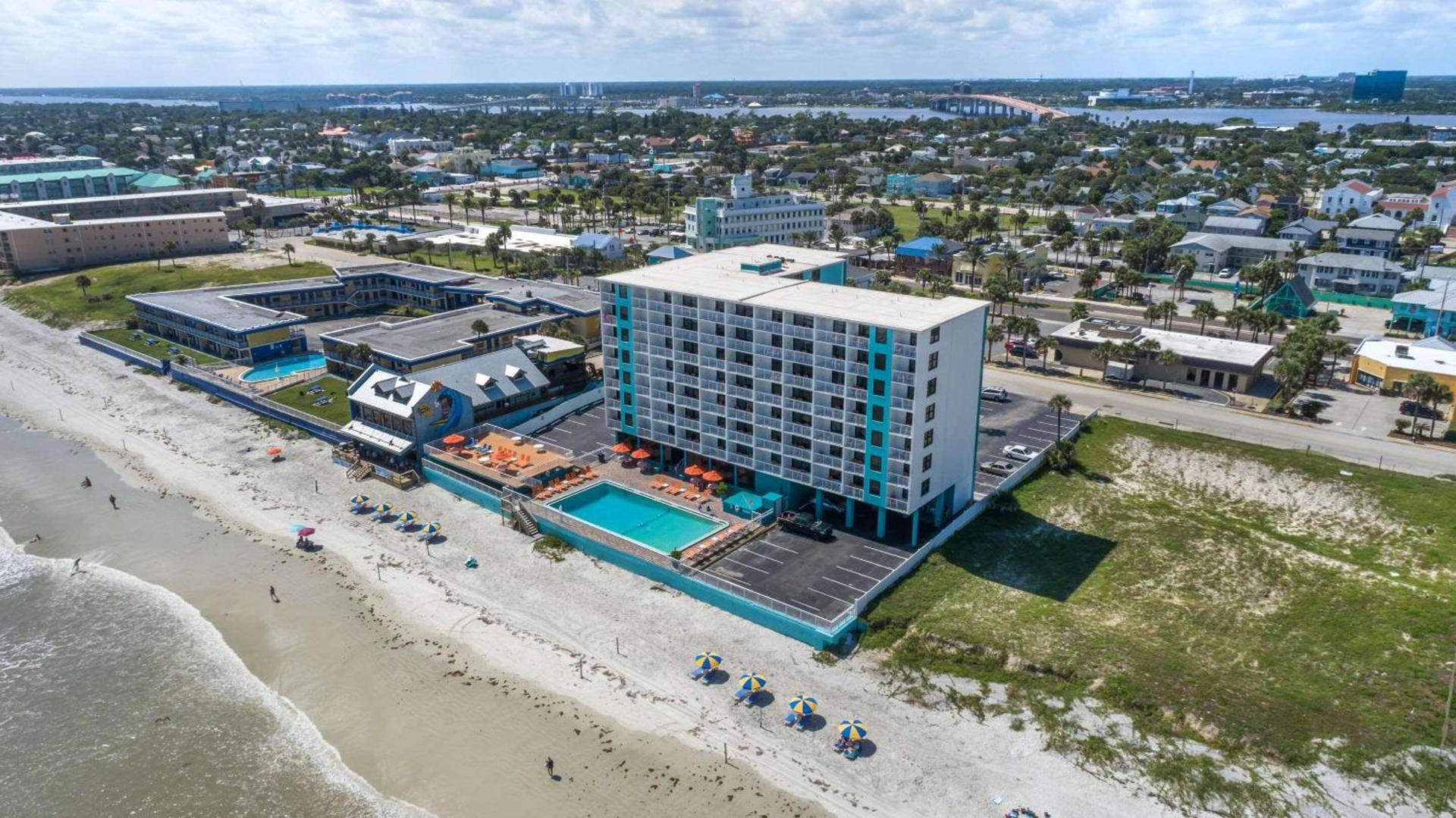 Comfort Inn & Suites Daytona Beach Oceanfront photo 9