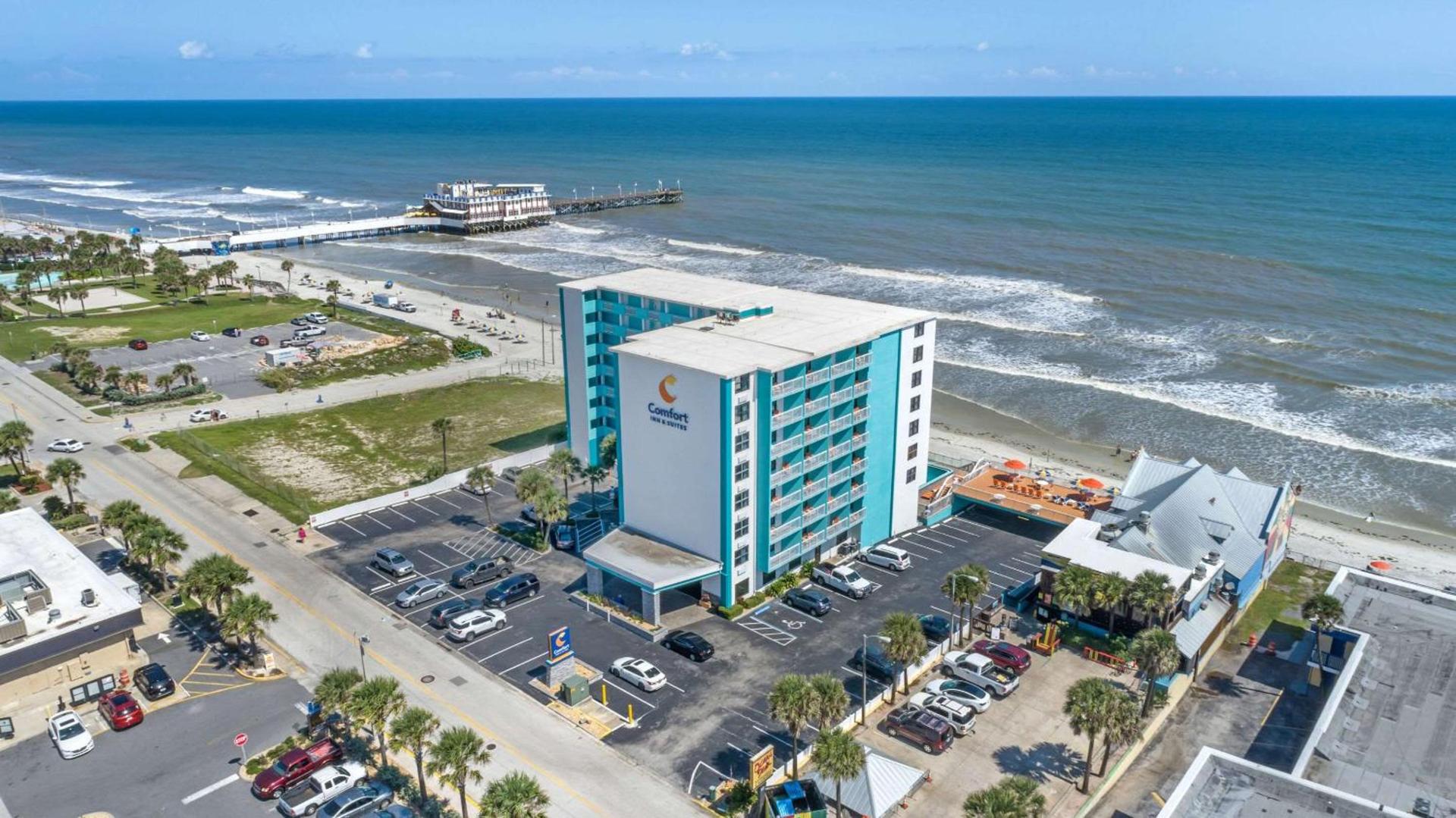 Comfort Inn & Suites Daytona Beach Oceanfront photo 11