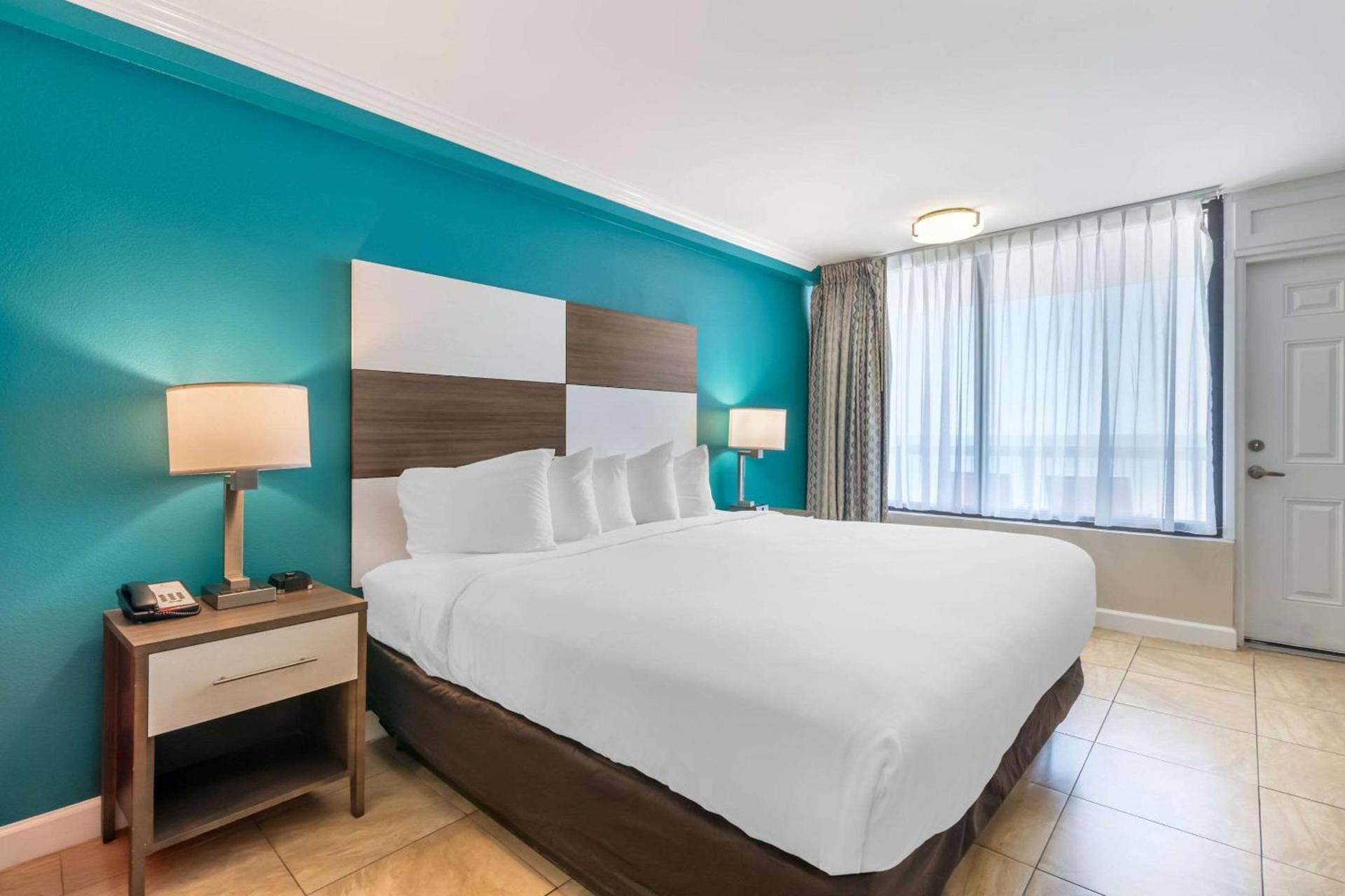 Comfort Inn & Suites Daytona Beach Oceanfront photo 29