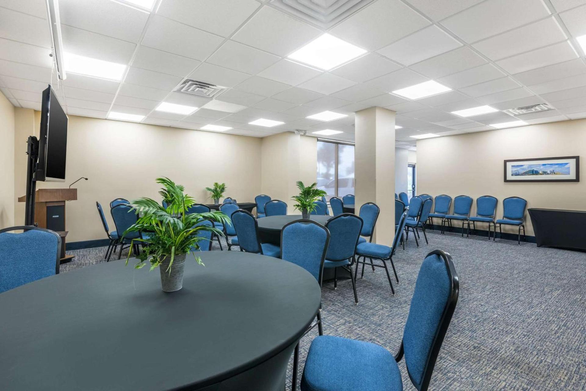 Comfort Inn & Suites Daytona Beach Oceanfront photo 50