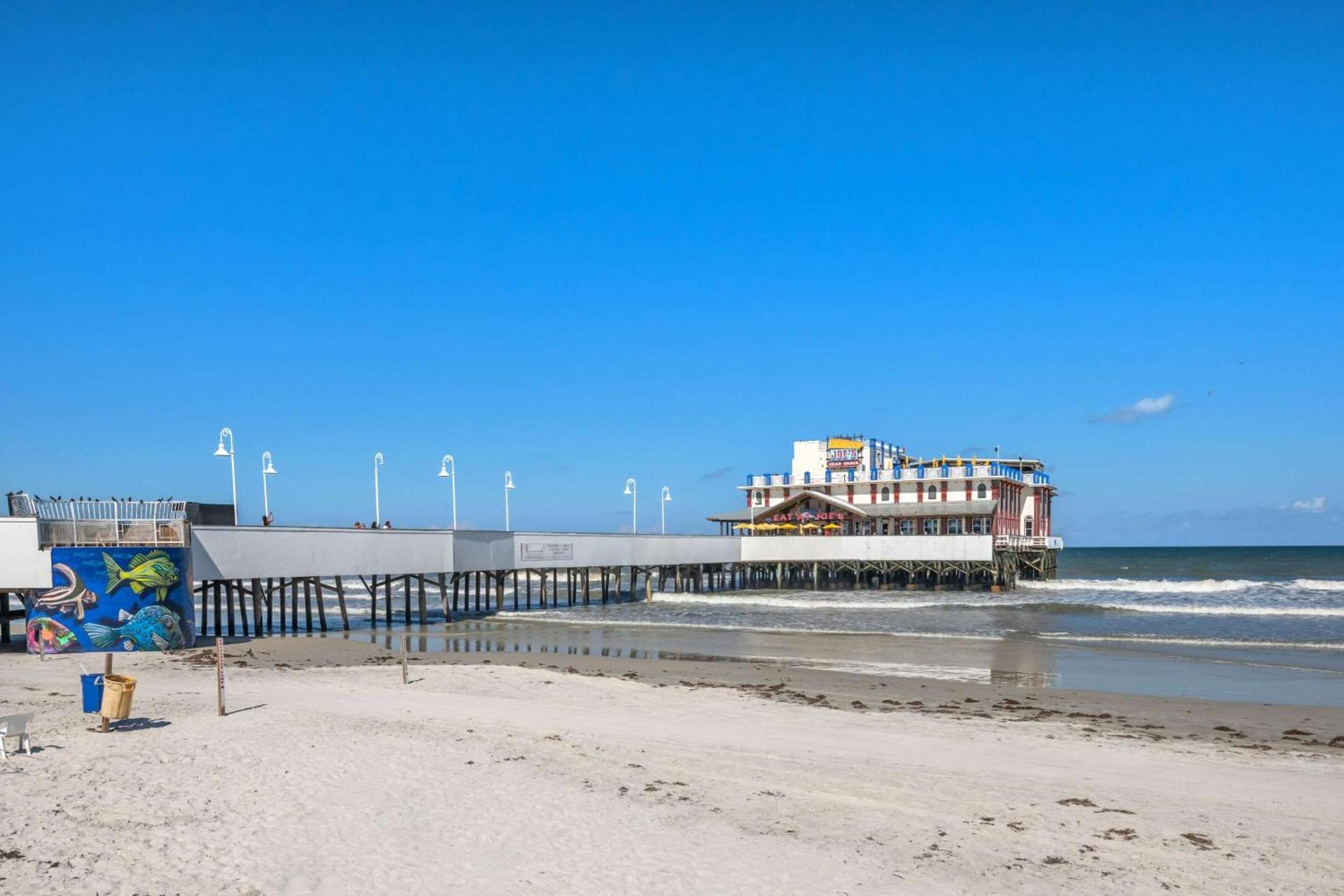 Comfort Inn & Suites Daytona Beach Oceanfront photo 61