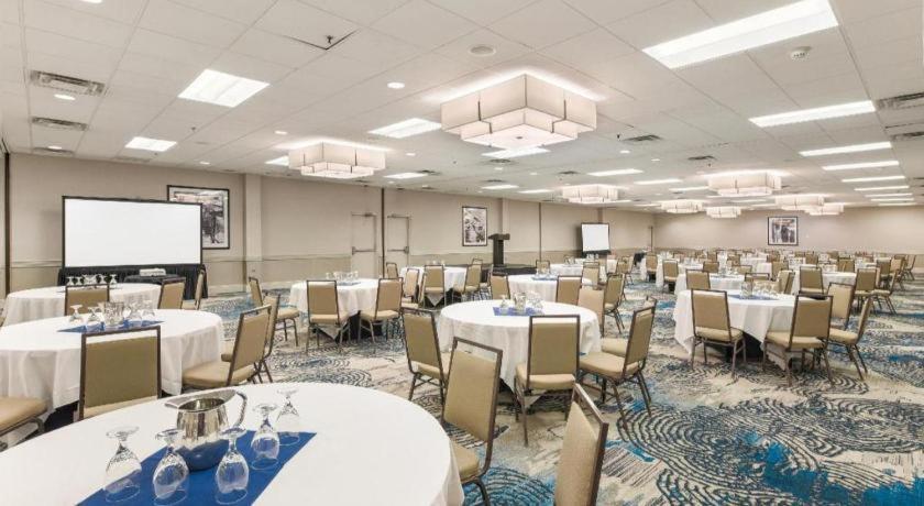 Embassy Suites by Hilton Denver Tech Center North photo 6
