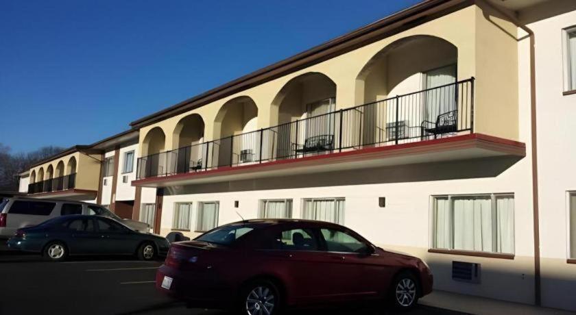 America's Best Inn Urbana Champaign photo 7