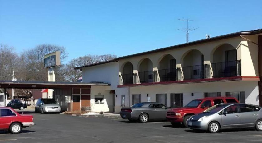 America's Best Inn Urbana Champaign photo 8