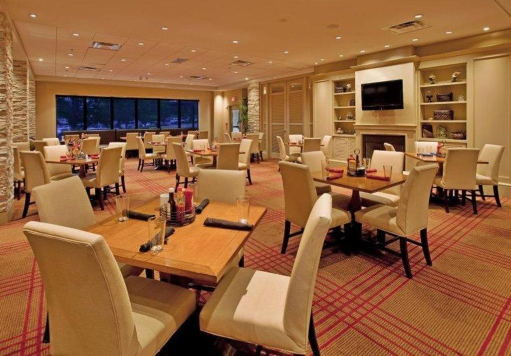 Adam's Mark Hotel & Conference Center photo 13