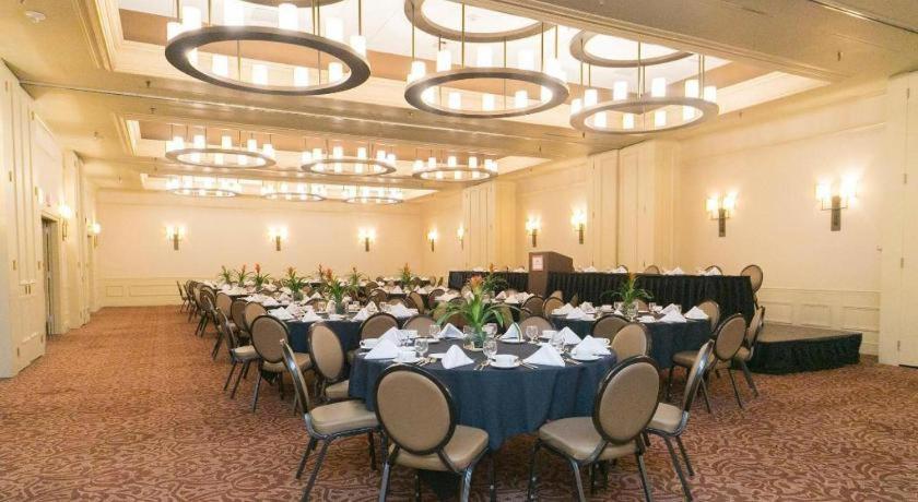 Adam's Mark Hotel & Conference Center photo 15