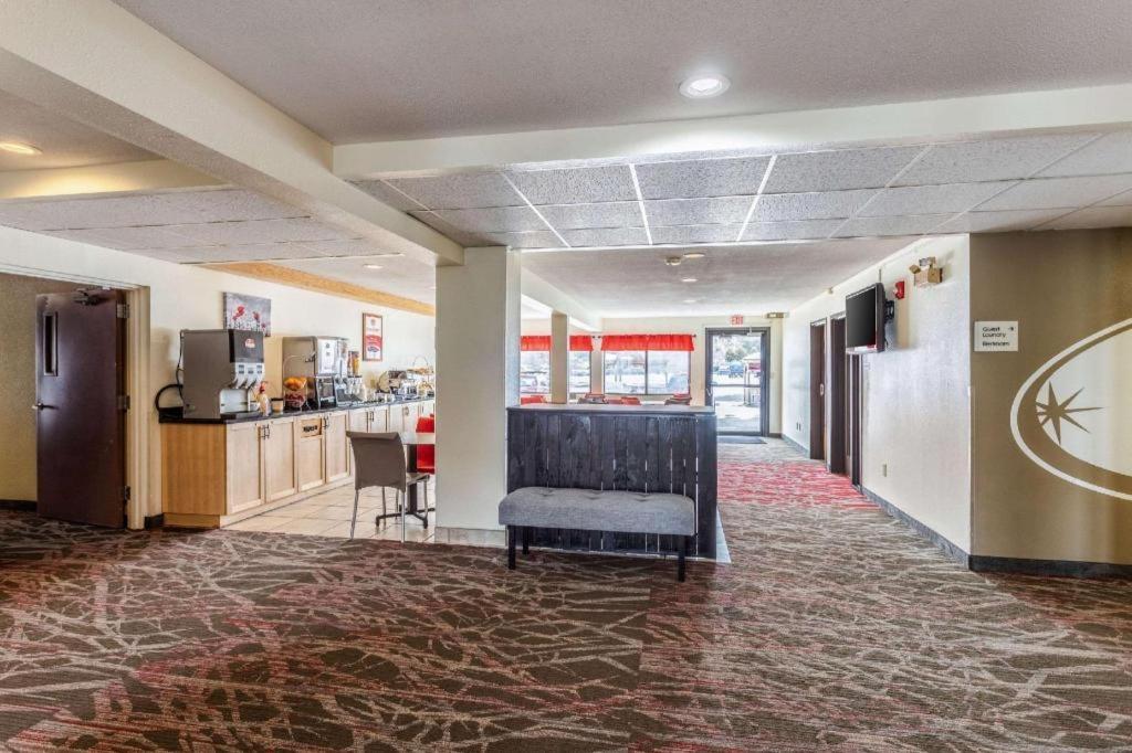 Econo Lodge photo 23