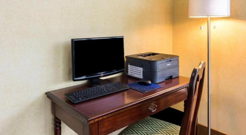 Quality Inn photo 11