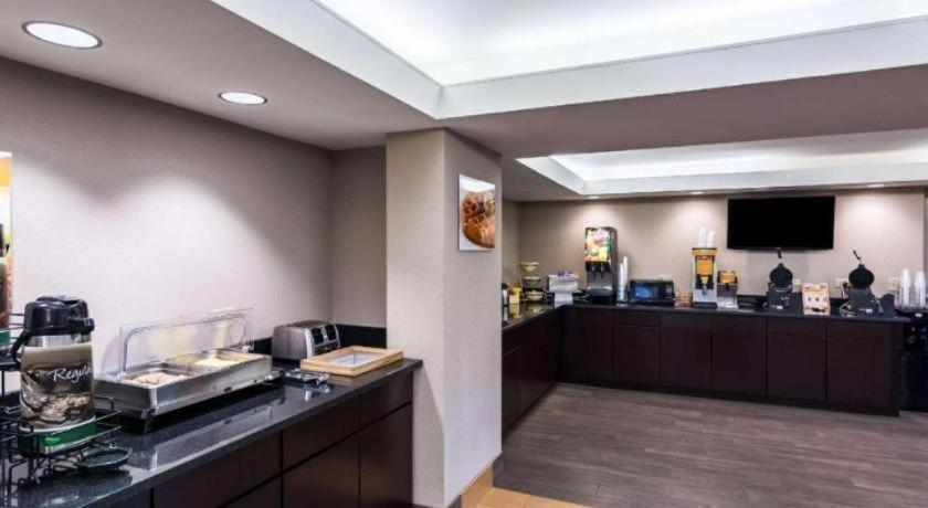 Quality Inn photo 12