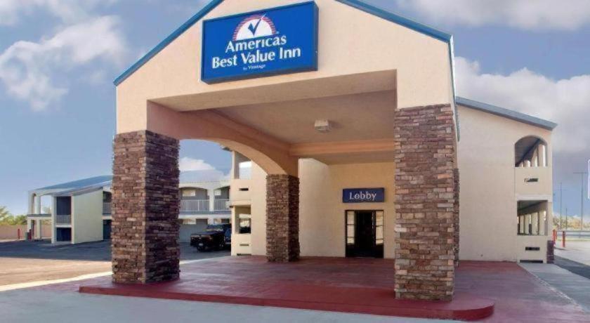 Americas Best Value Inn Midland photo 8