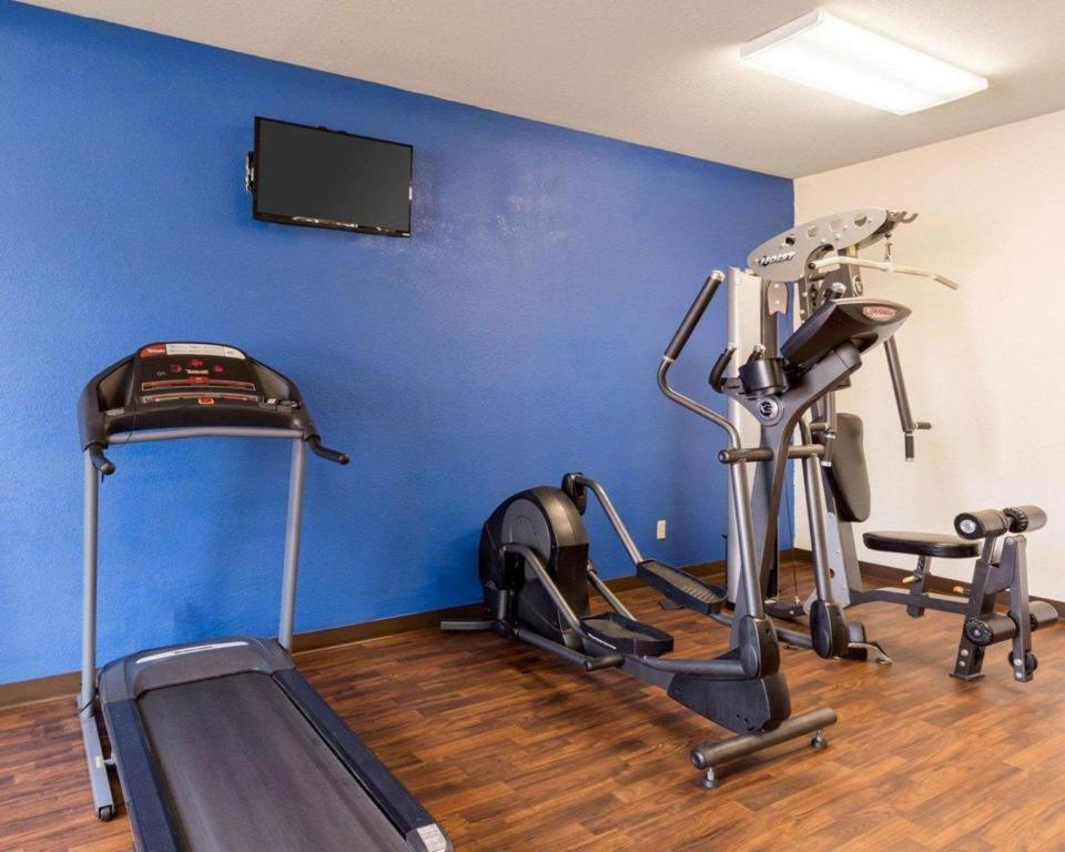 Quality Suites photo 22
