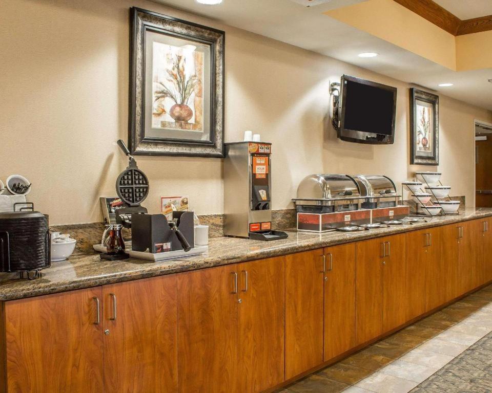Comfort Inn and Suites Thatcher photo 22