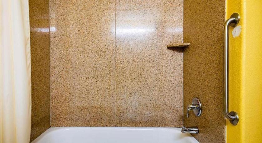 Quality Inn & Suites Franklin photo 12