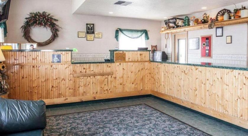 Rodeway Inn & Suites photo 15