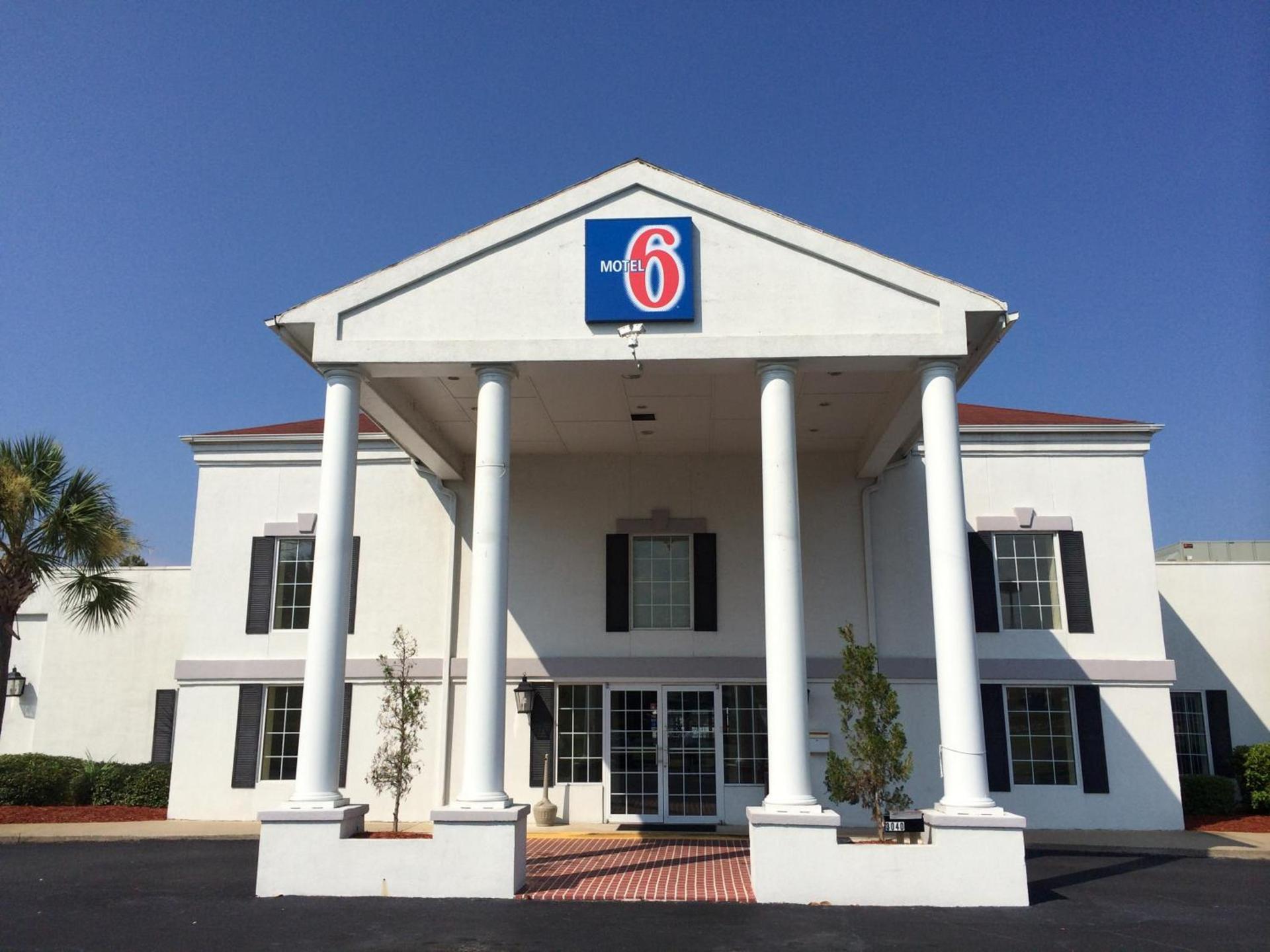 Motel 6-Brunswick, GA photo 1