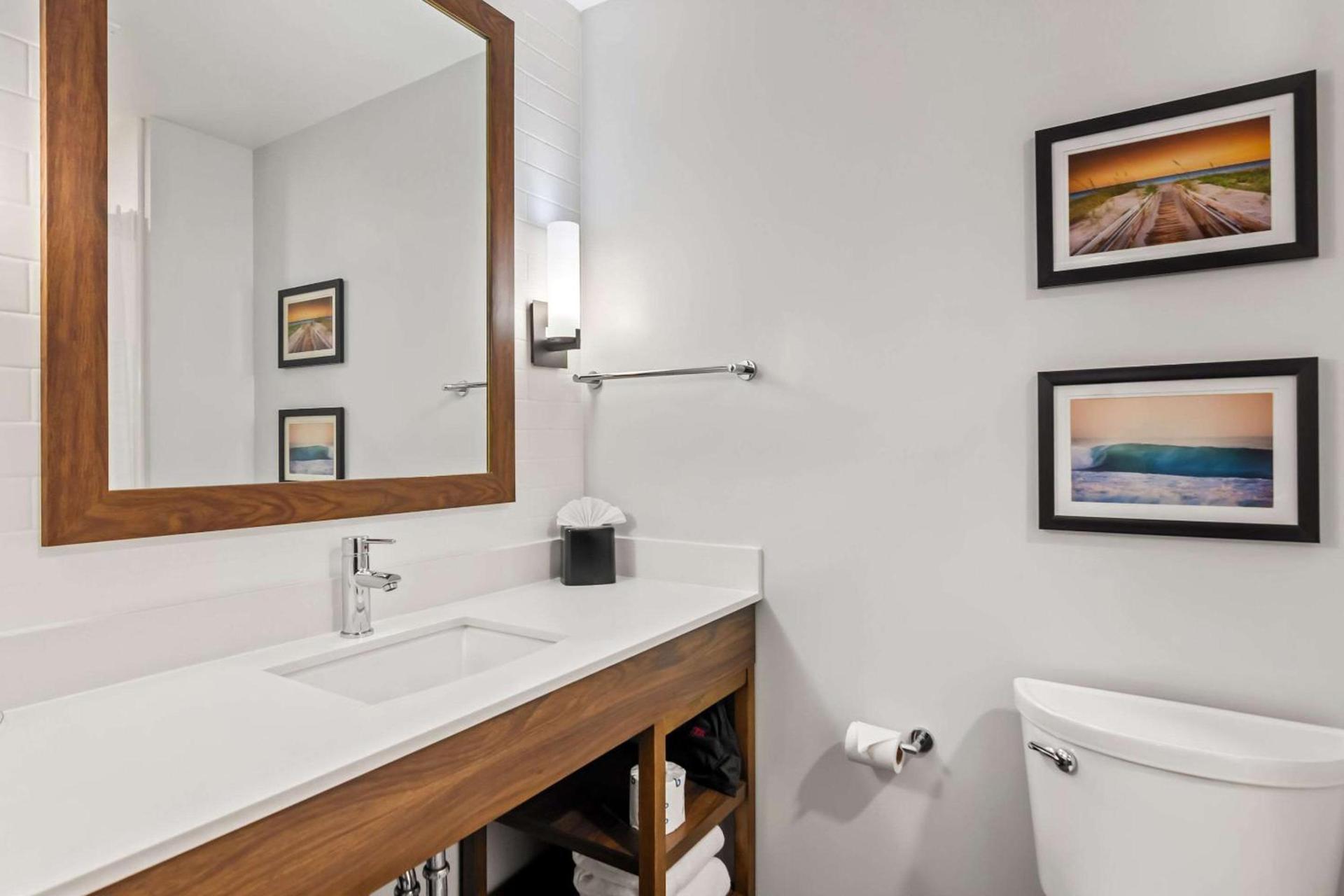 Comfort Suites Stuart-Hutchinson Island photo 11