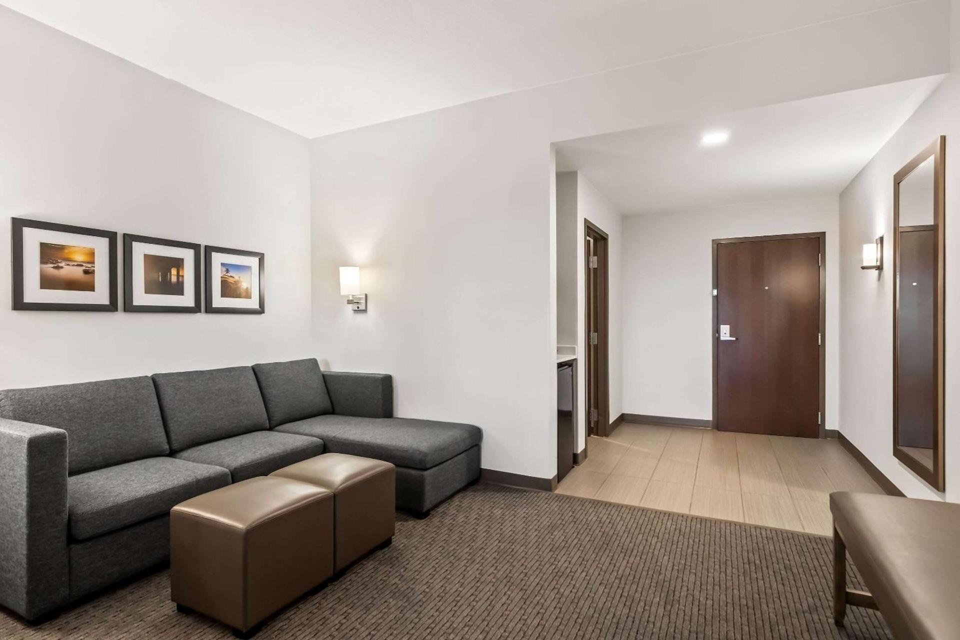 Comfort Suites Stuart-Hutchinson Island photo 10