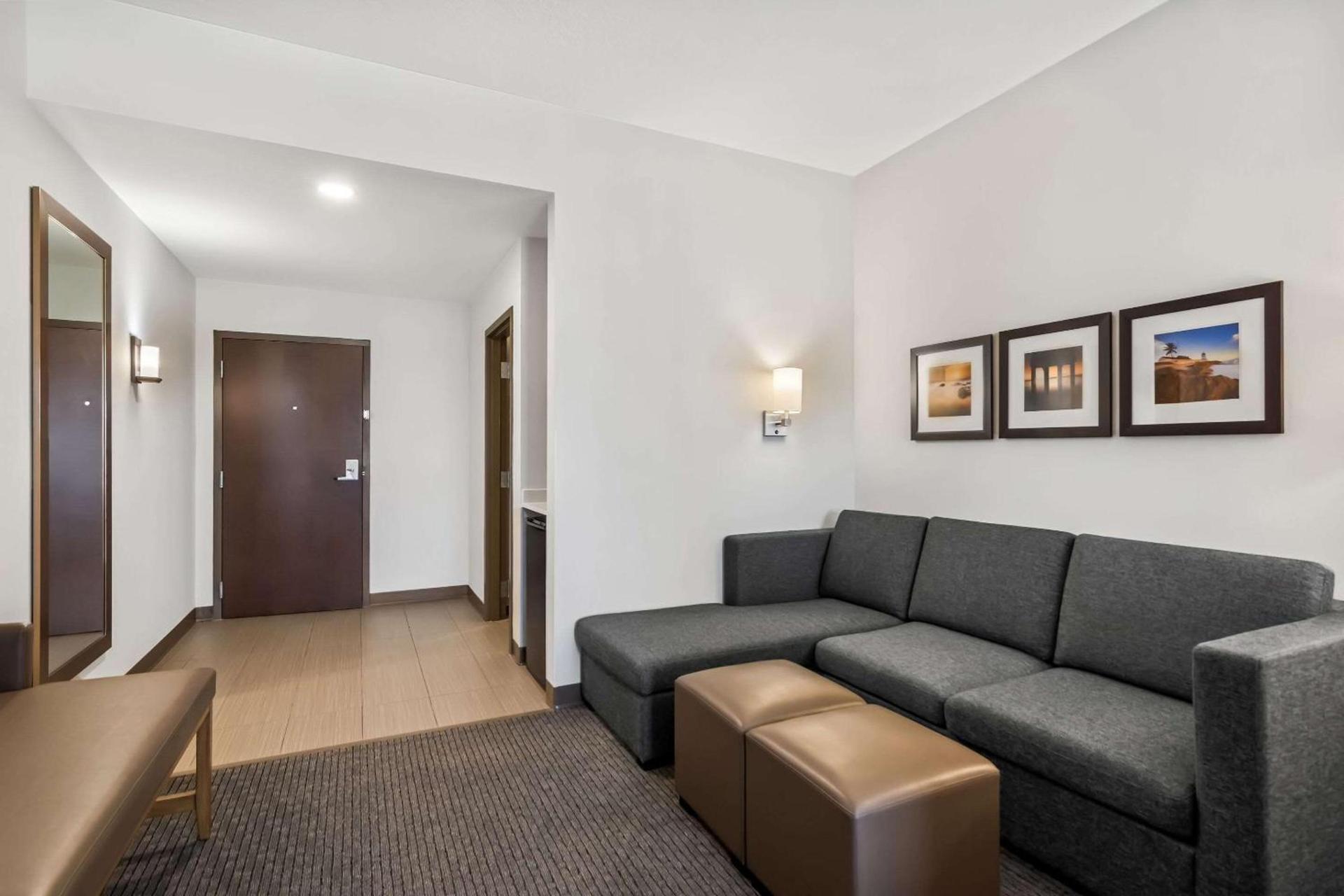 Comfort Suites Stuart-Hutchinson Island photo 12