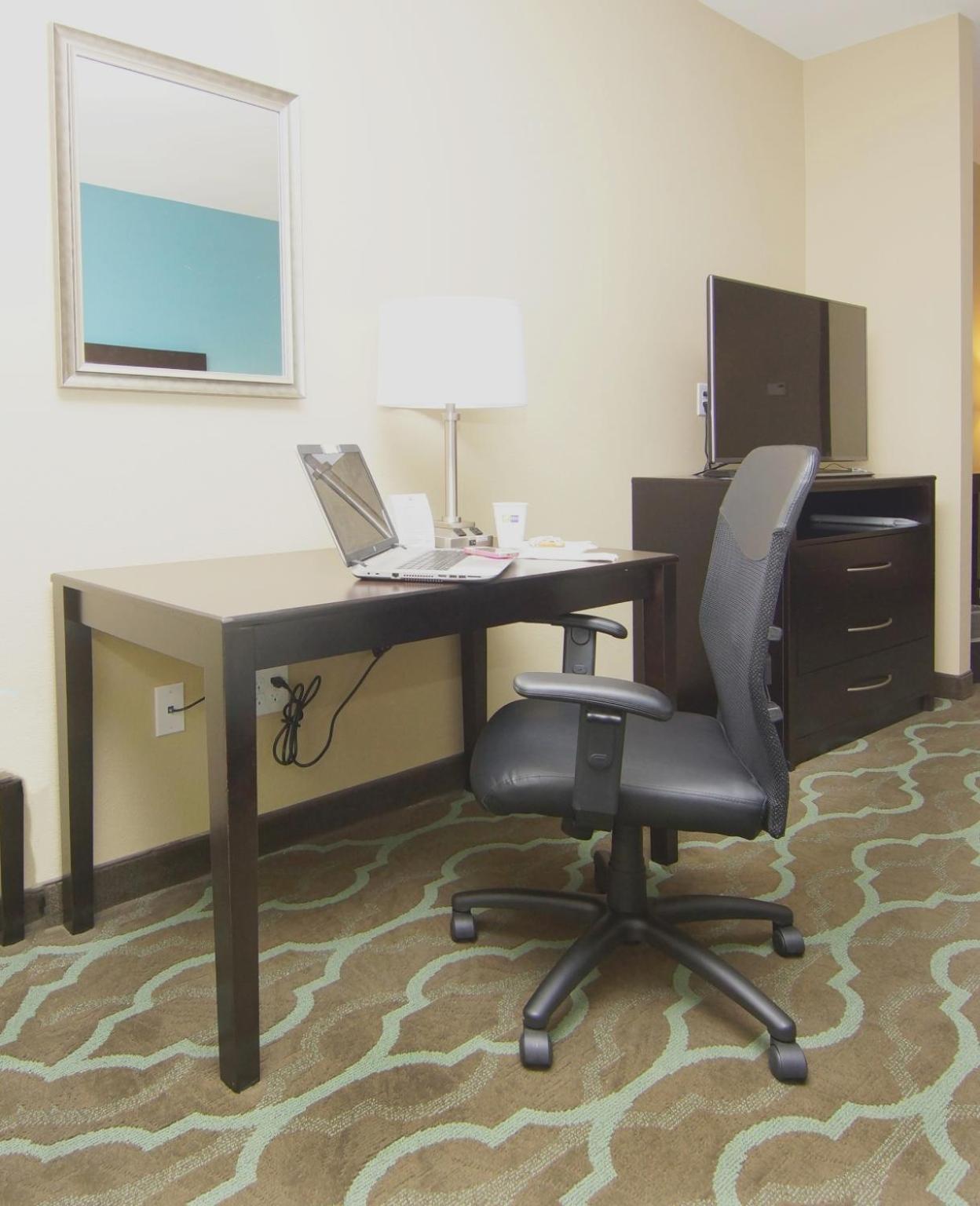Holiday Inn Express Hotels & Suites Cuero by IHG photo 5
