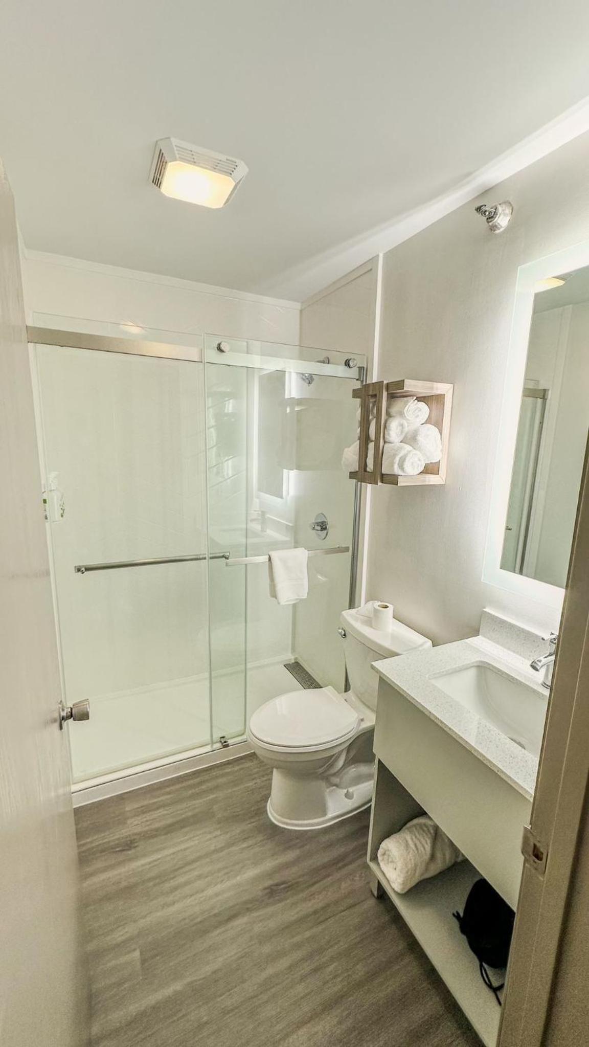 Baymont by Wyndham Henrietta - Rochester photo 11