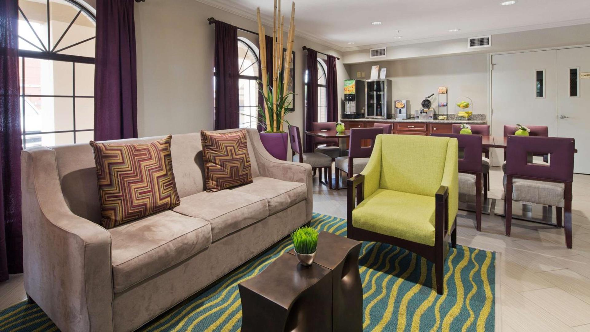 SureStay Hotel by Best Western Deer Park photo 4