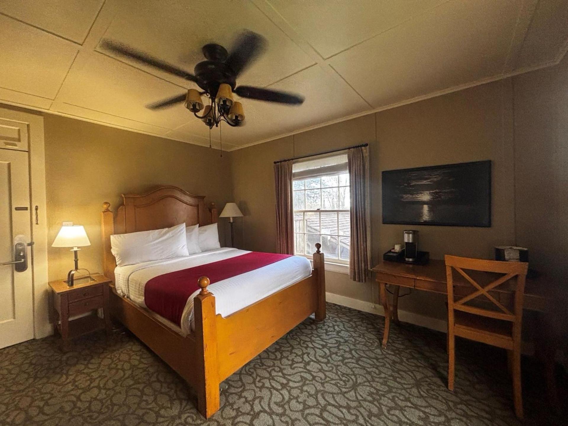 Lake Quinault Lodge photo 62