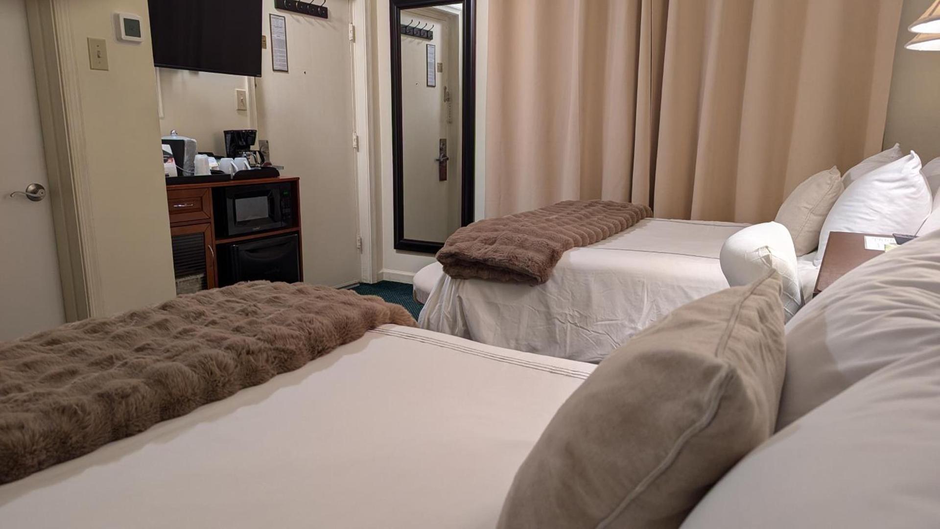 Amherst Inn - Virginia photo 2