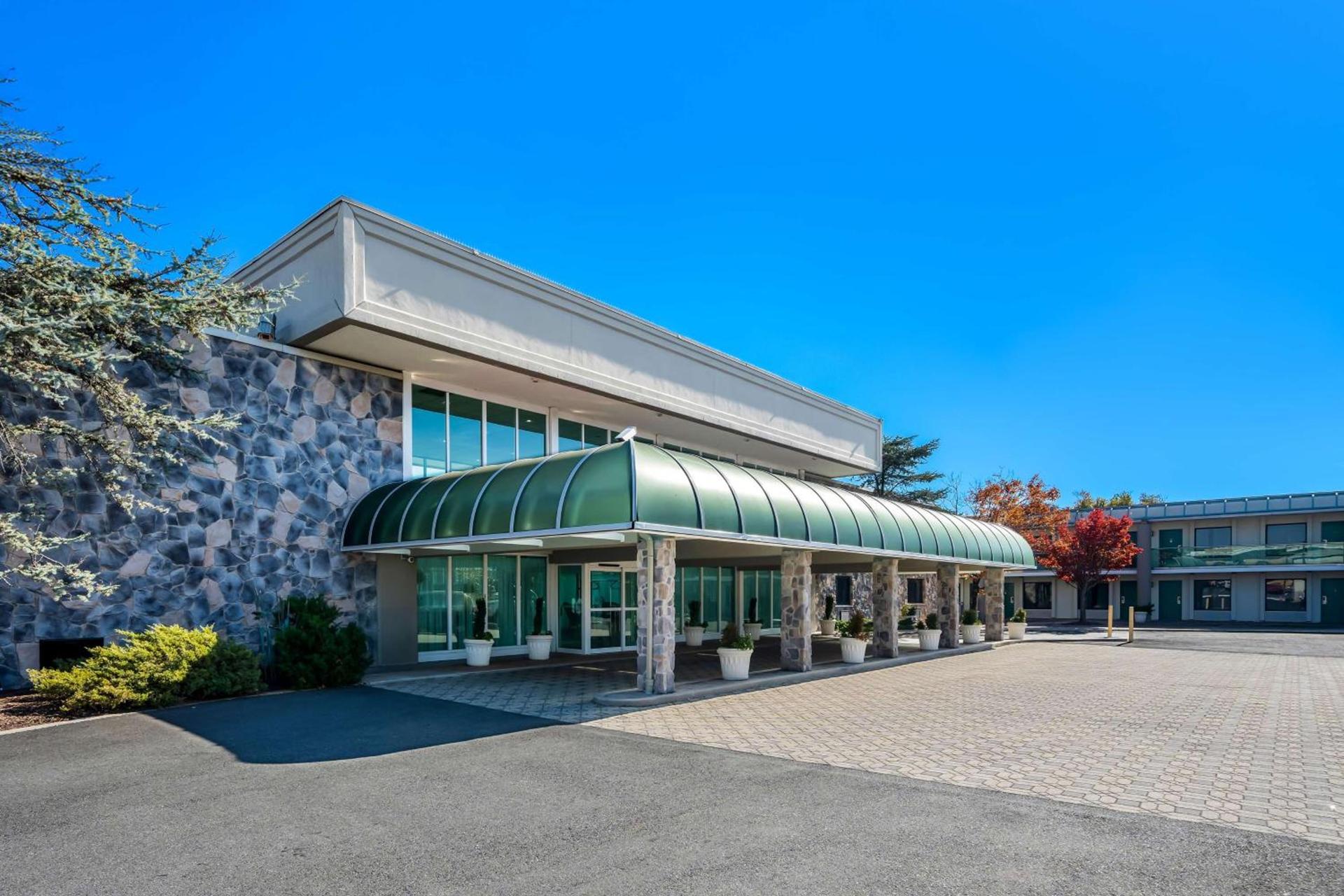 Brandywine Valley Inn SureStay Plus by Best Western — hotel in Wilmington