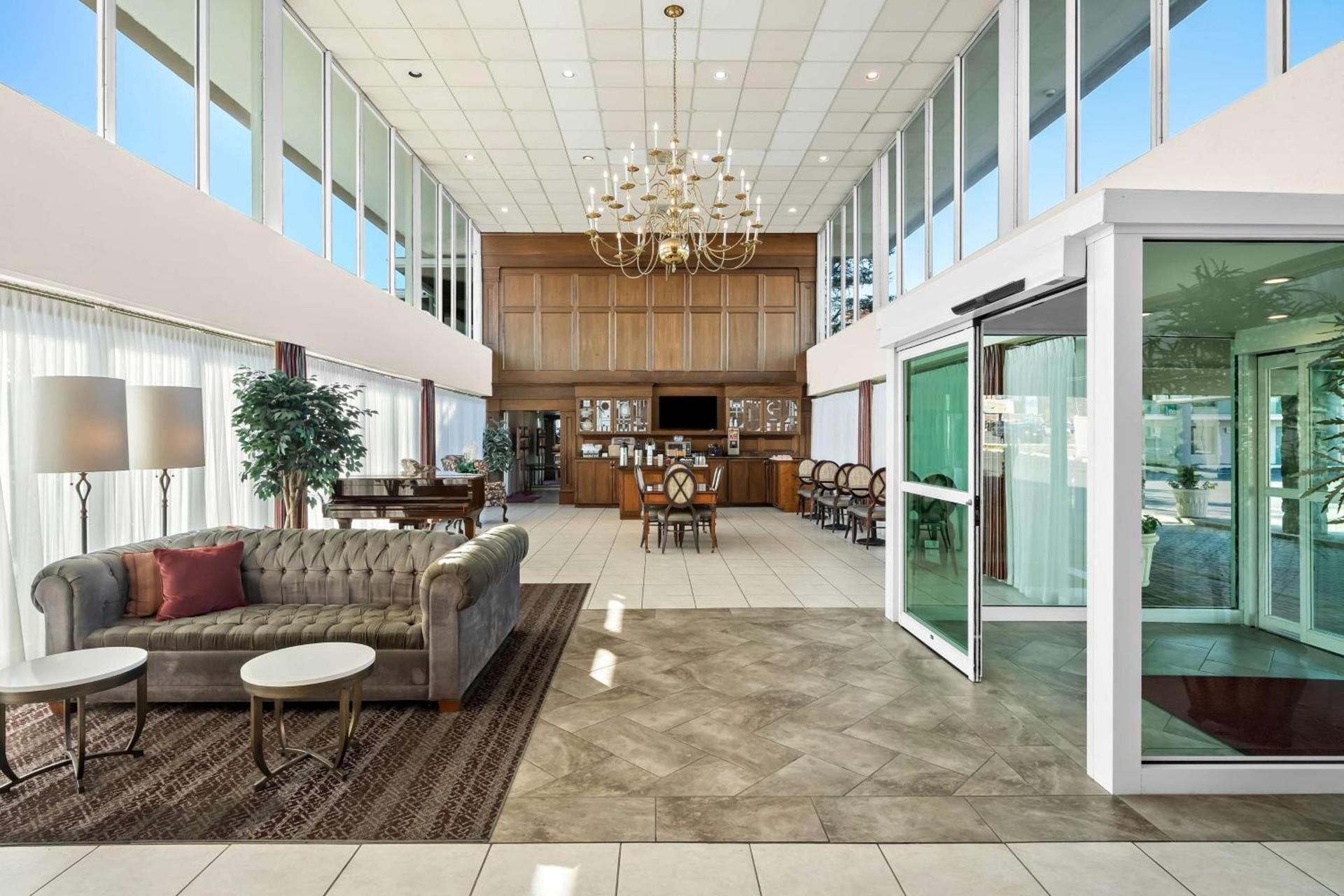 Brandywine Valley Inn SureStay Plus by Best Western photo 6