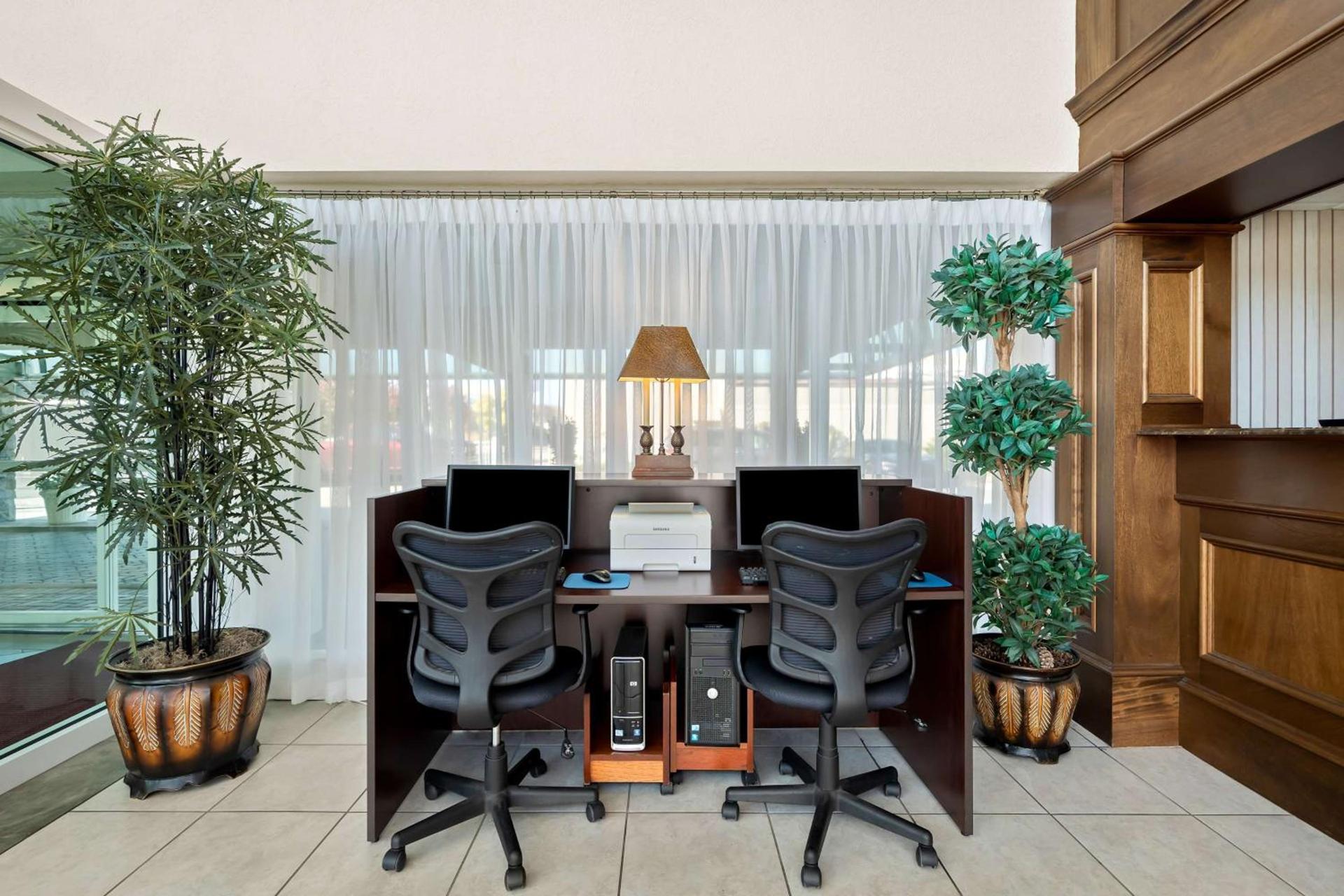 Brandywine Valley Inn SureStay Plus by Best Western photo 10