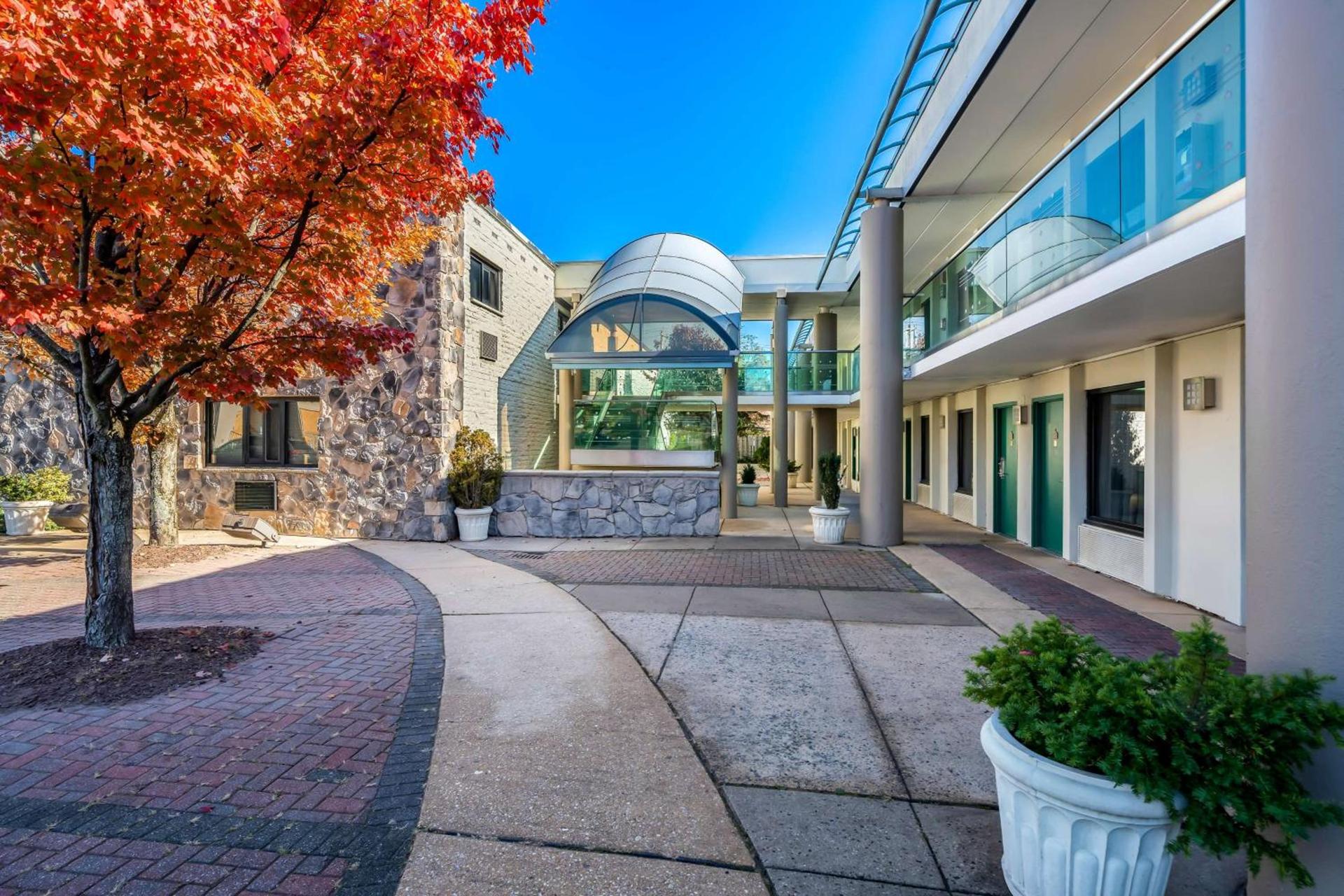 Brandywine Valley Inn SureStay Plus by Best Western photo 47