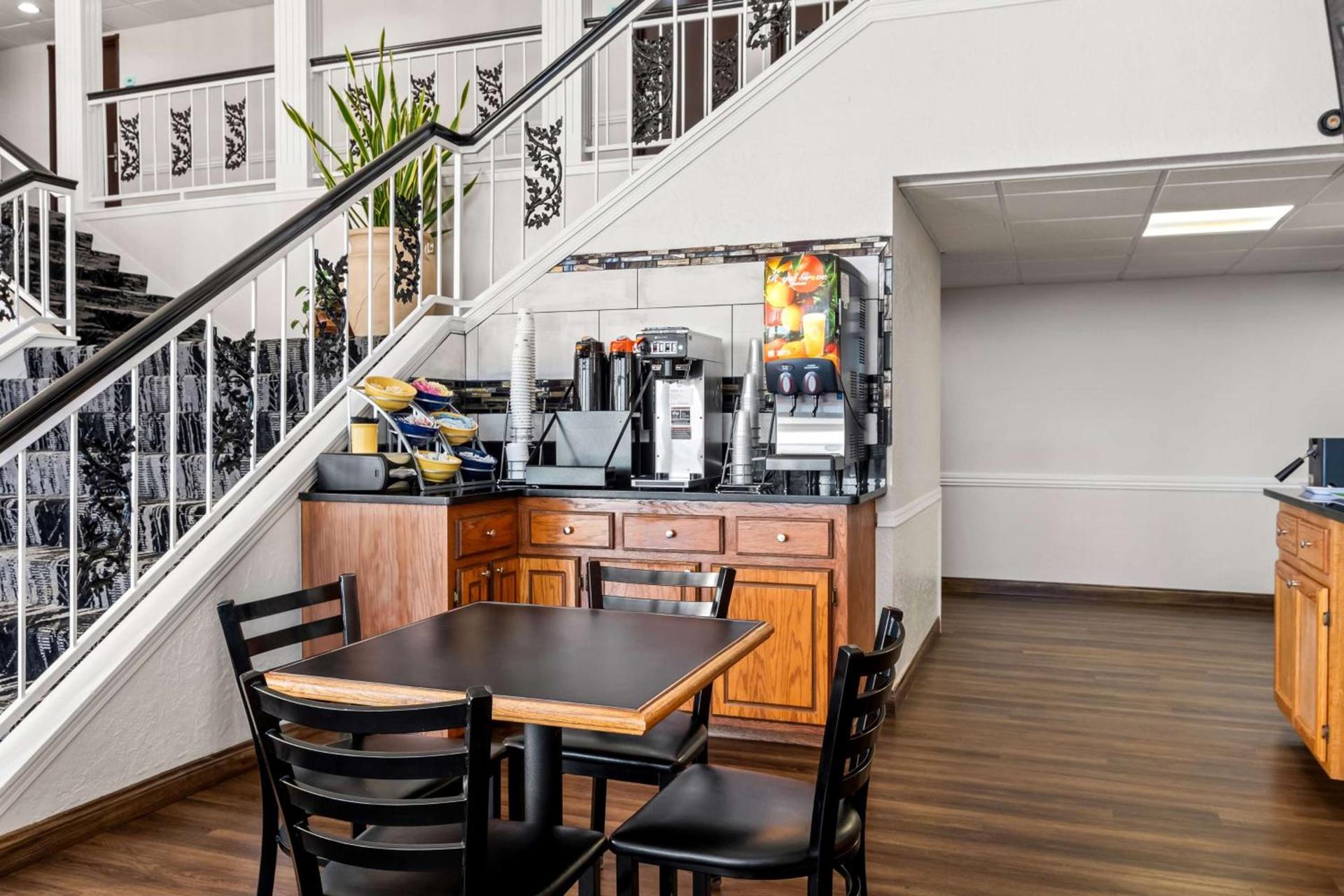 SureStay Hotel by Best Western Duncan photo 22