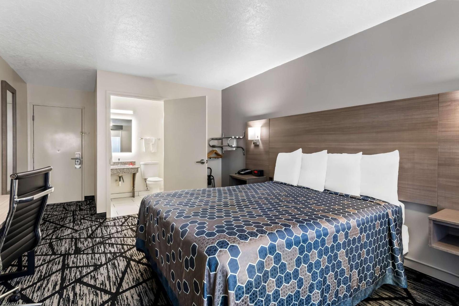 SureStay Hotel by Best Western Duncan photo 32