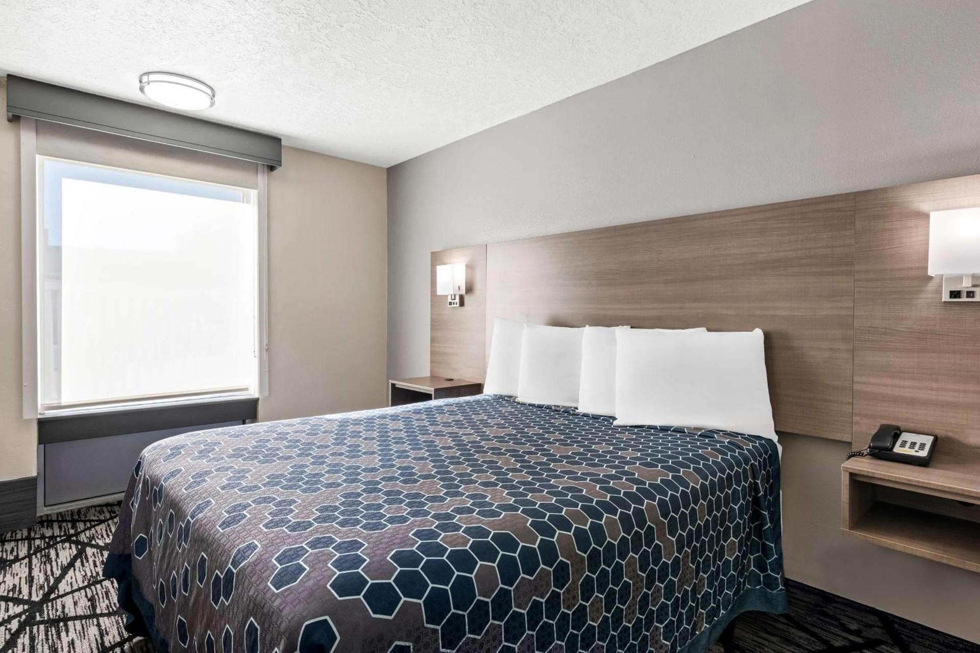 SureStay Hotel by Best Western Duncan photo 39