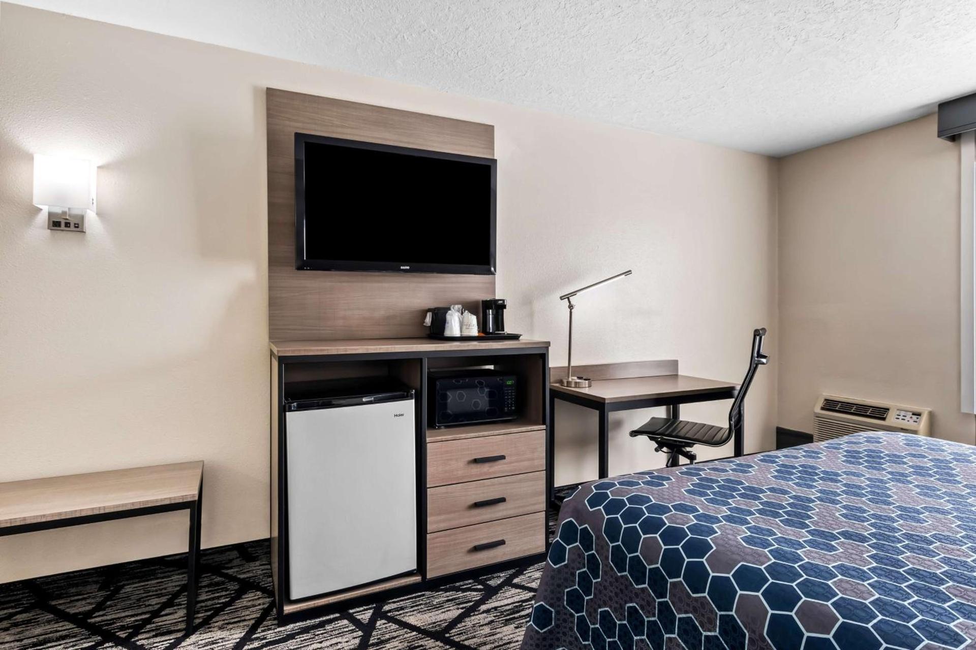 SureStay Hotel by Best Western Duncan photo 2