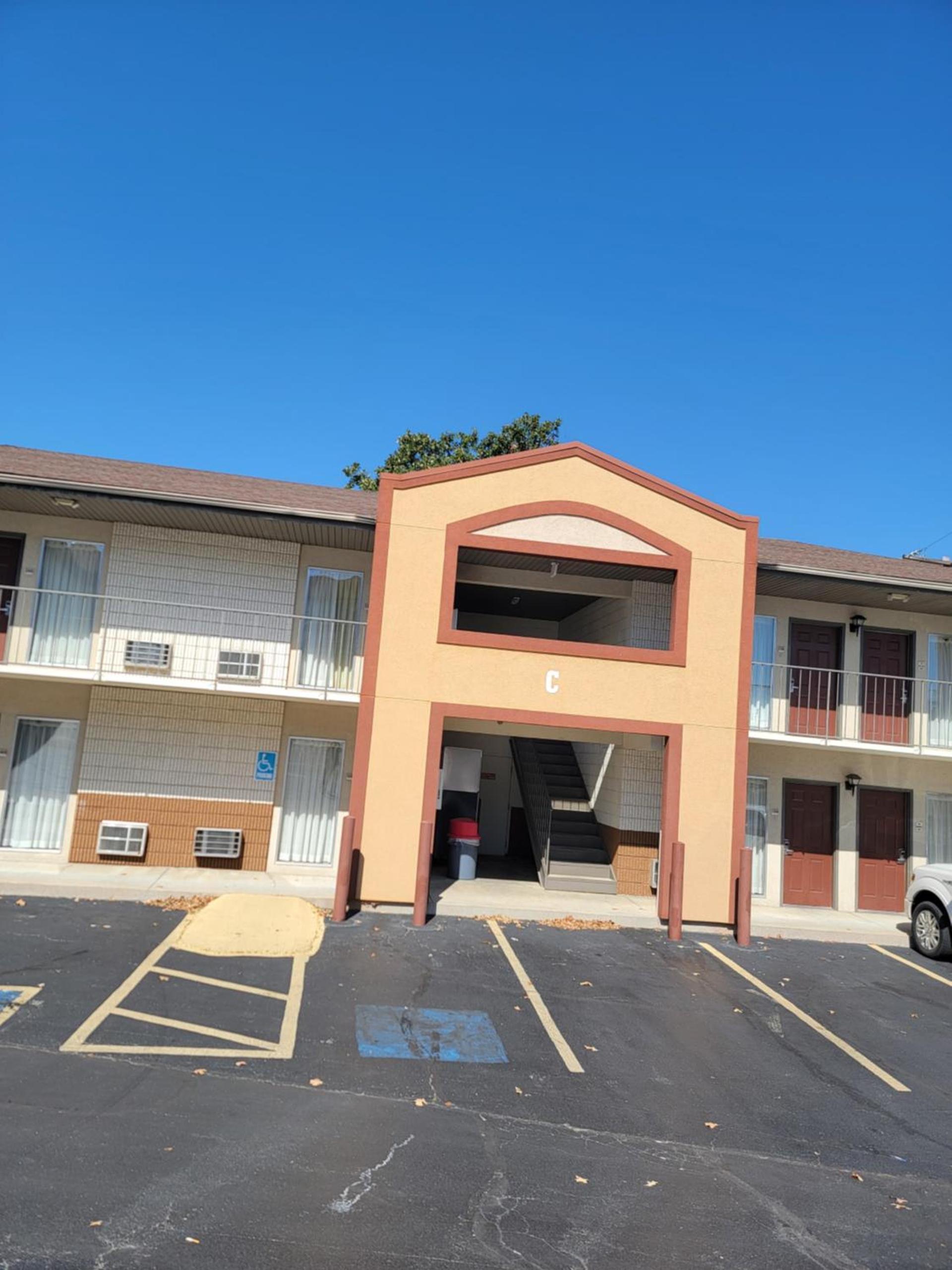 Quality Inn West-Branson Theatre District photo 2