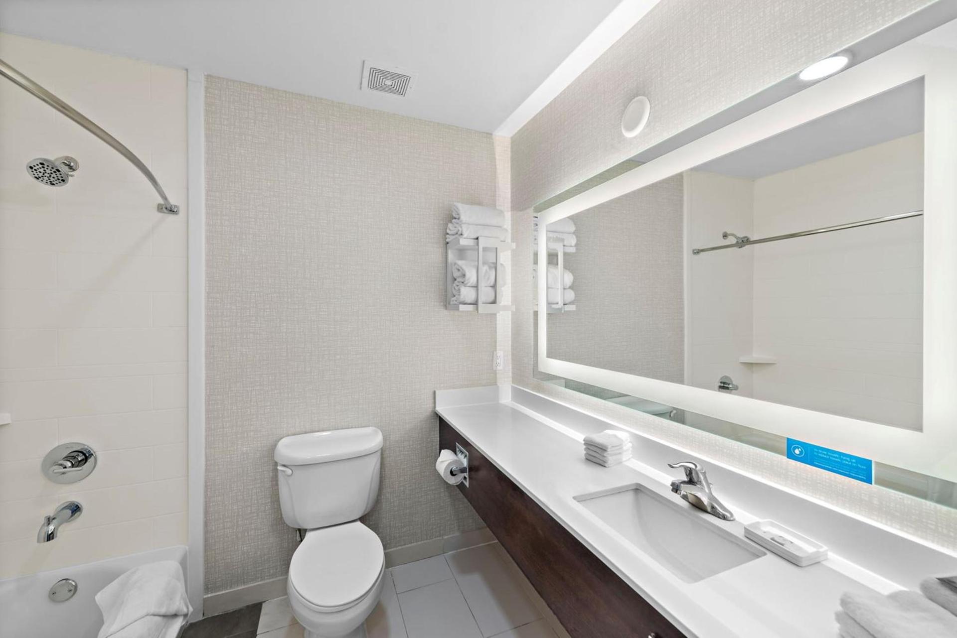 Hampton Inn by Hilton Calexico photo 36