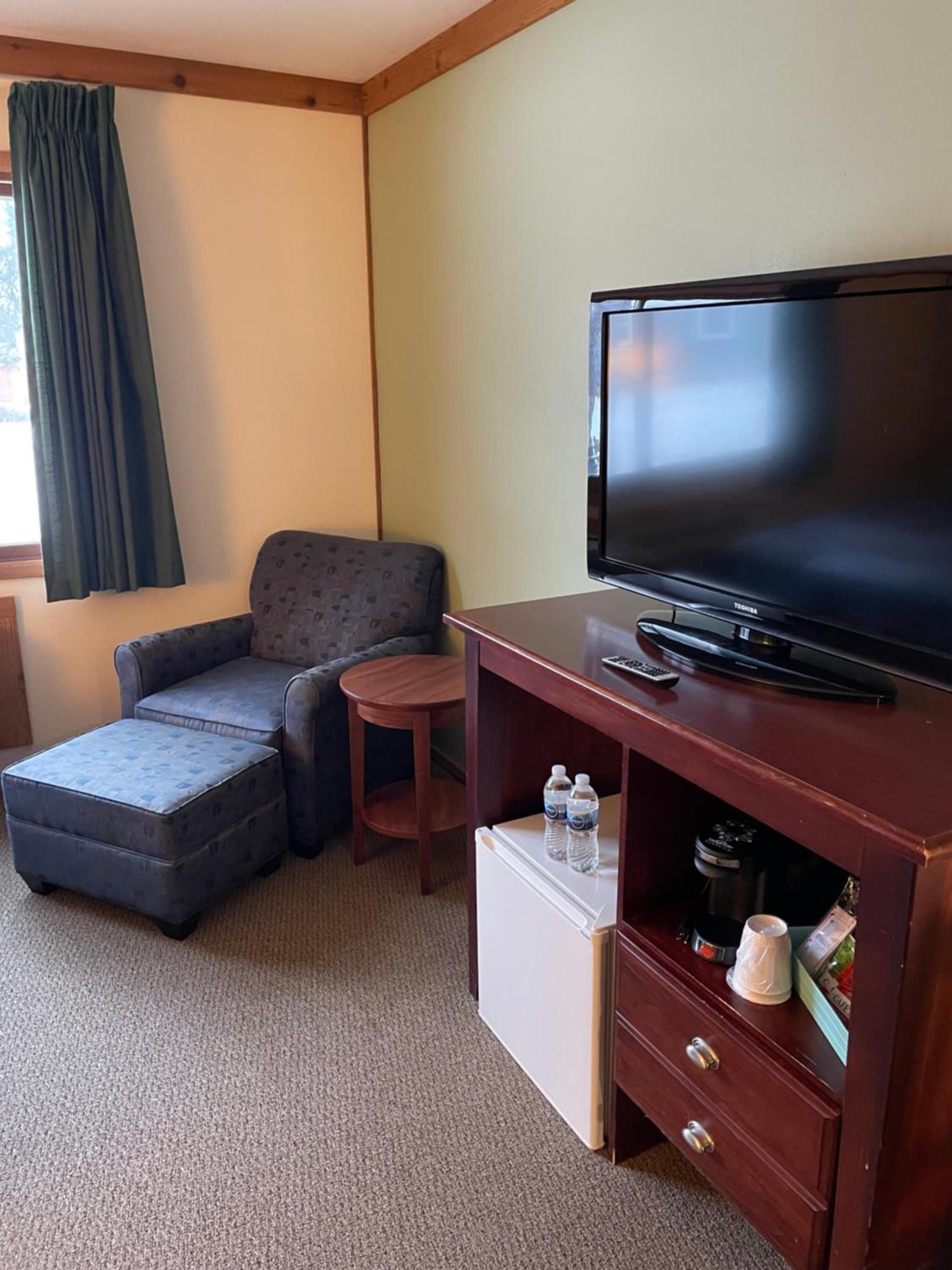 The Cedar Lodge photo 5