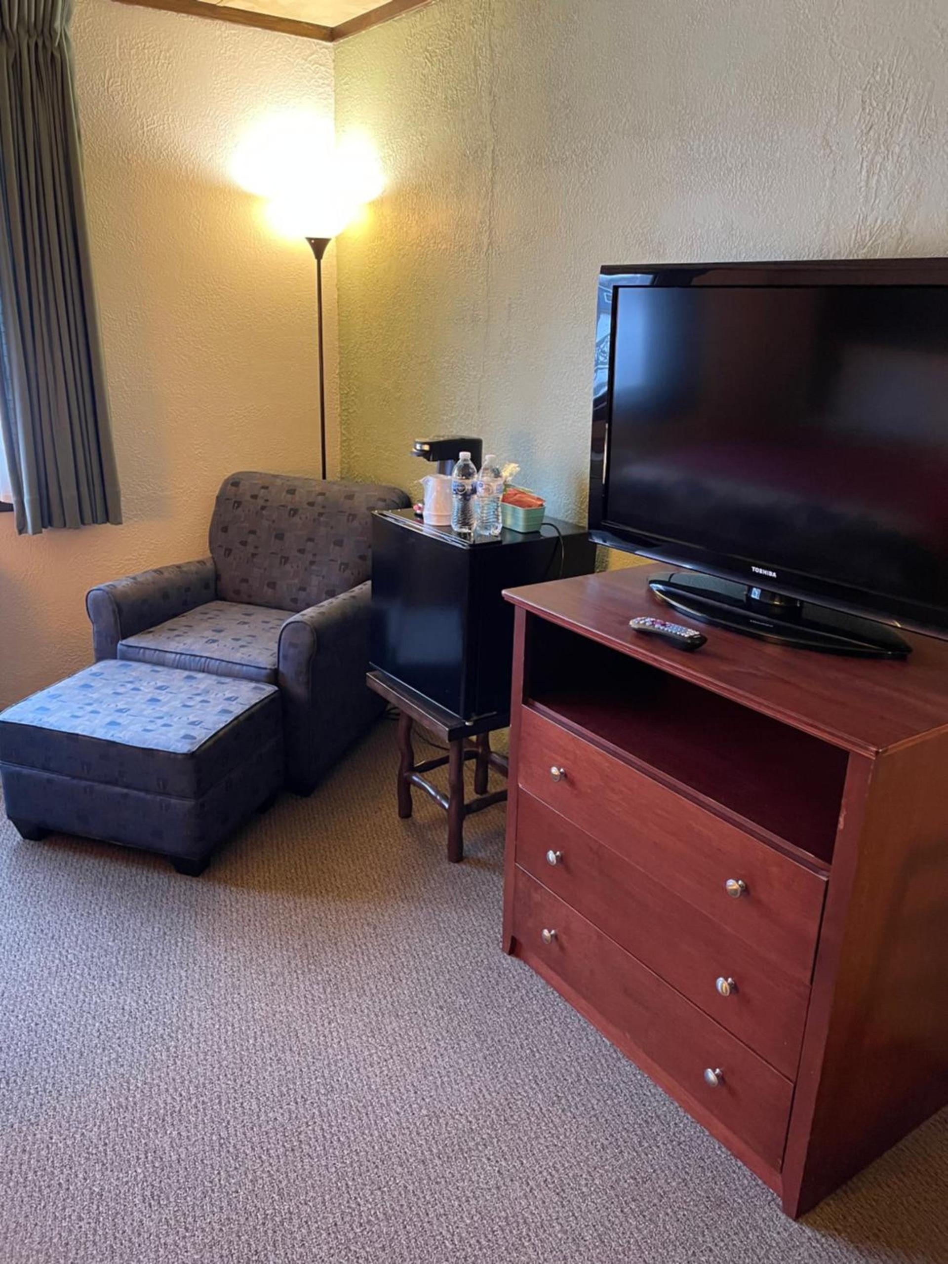 The Cedar Lodge photo 9