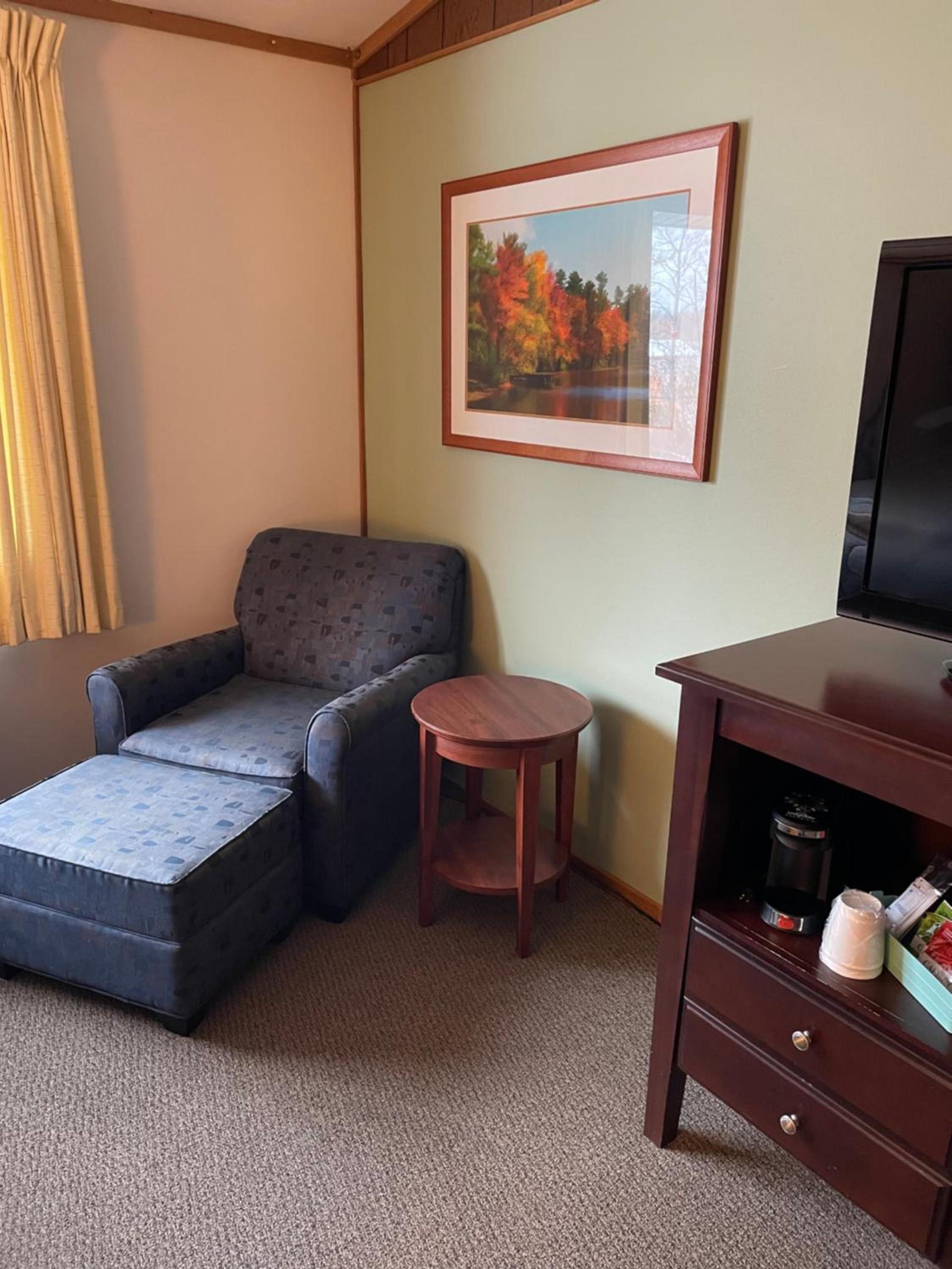 The Cedar Lodge photo 6