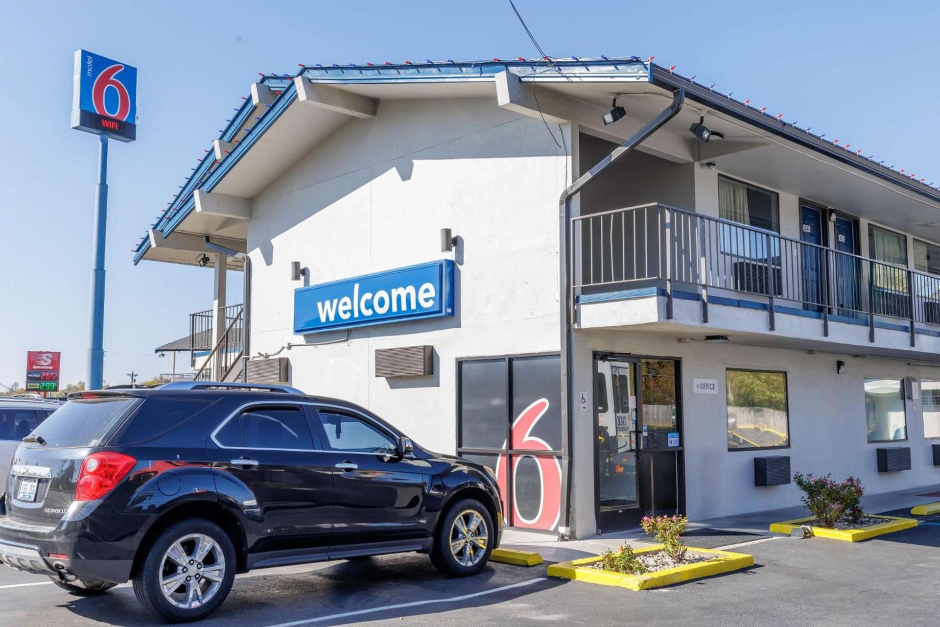 Motel 6 Elizabethtown photo 3