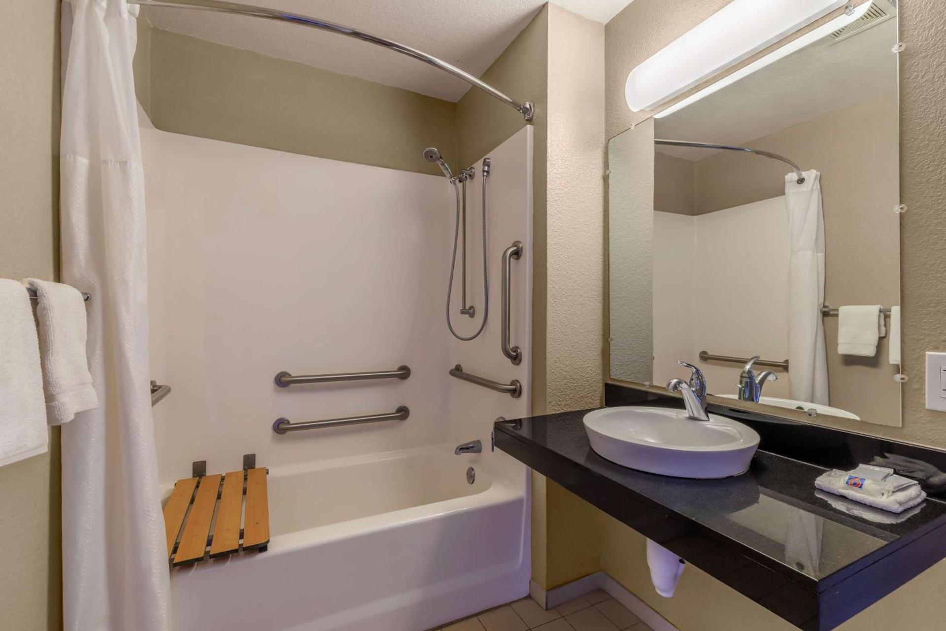 Motel 6 Elizabethtown photo 15
