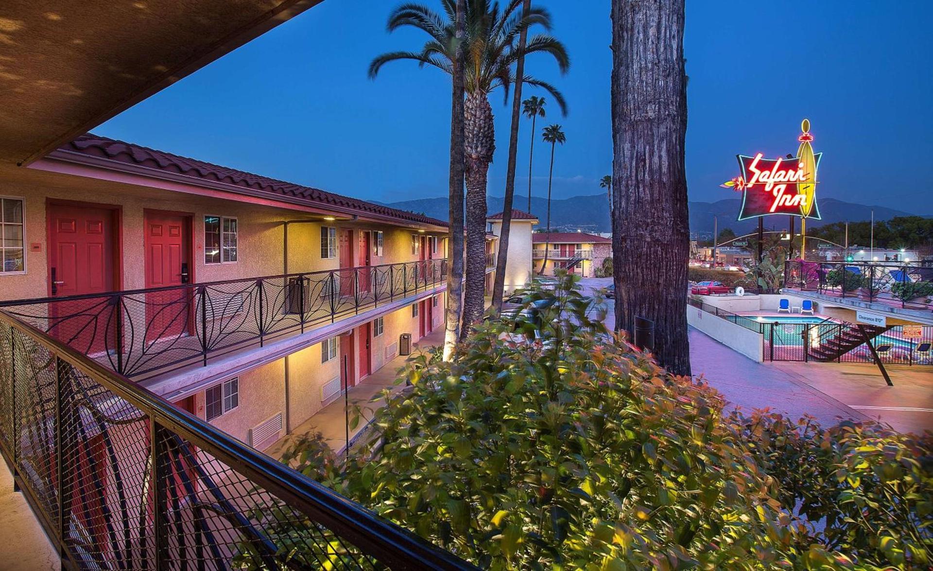 Safari Inn Burbank-Universal, a Coast Hotel photo 57