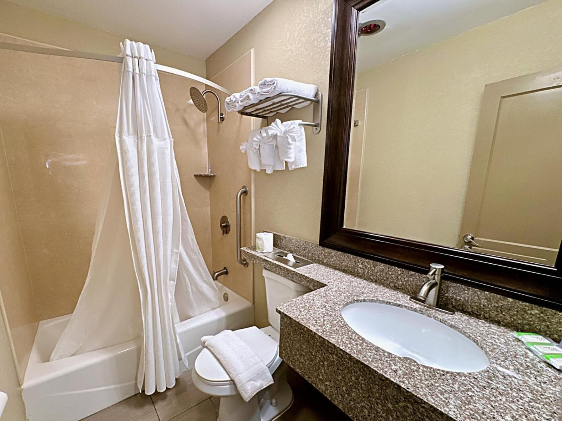 Travel Inn & Suites Flemington photo 54