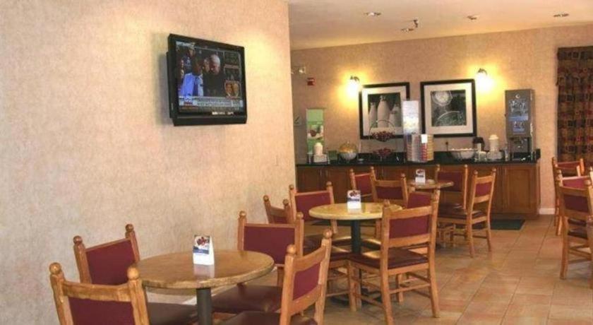 Flagstaff Hotel photo 52