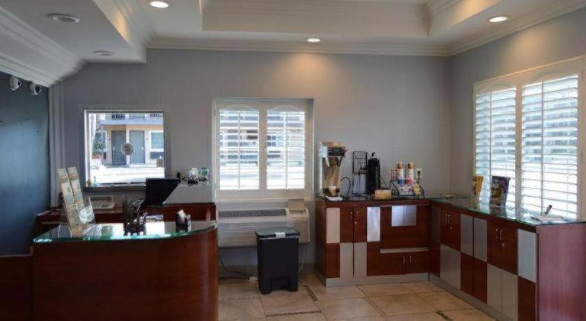 Rodeway Inn Carlsbad photo 22