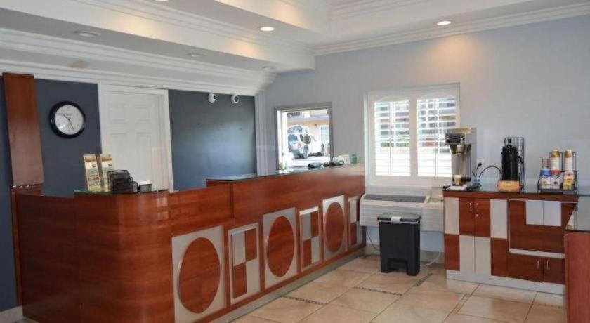 Rodeway Inn Carlsbad photo 24