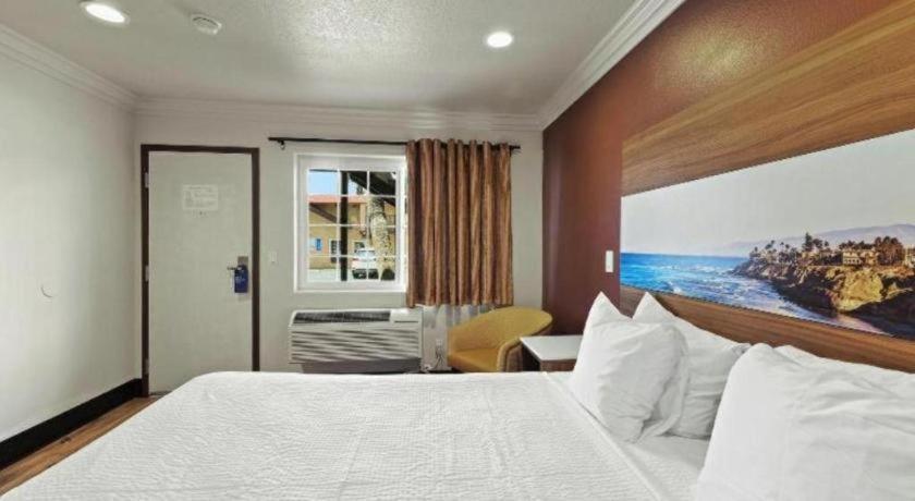 Rodeway Inn Carlsbad photo 61
