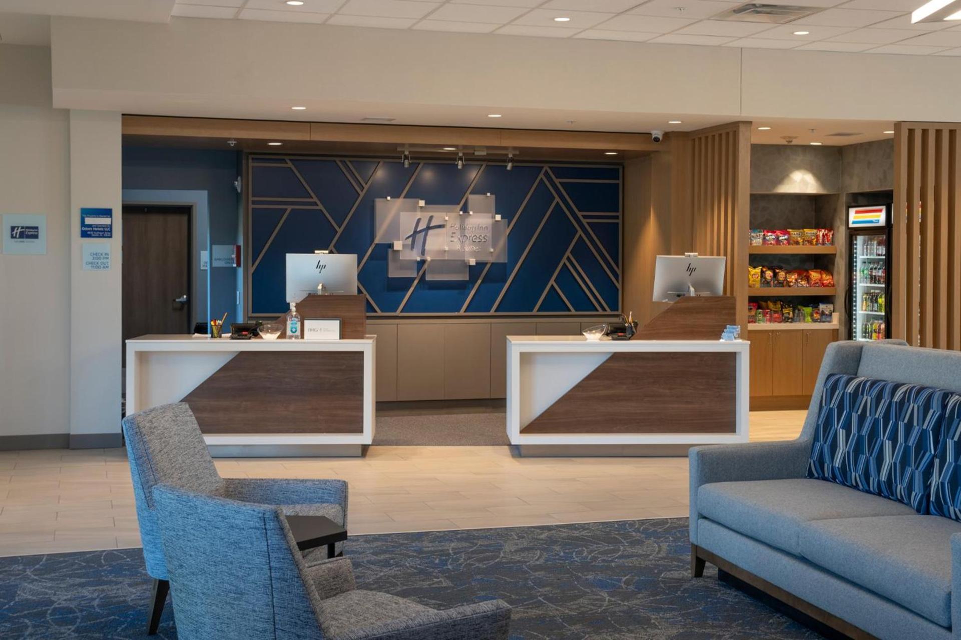 Holiday Inn Express & Suites Fort Walton Beach - Eglin Area by IHG photo 6